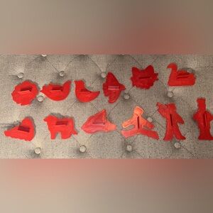 12 Days of Christmas Cookie Cutters - Vintage Red Plastic - Chilton 1978.